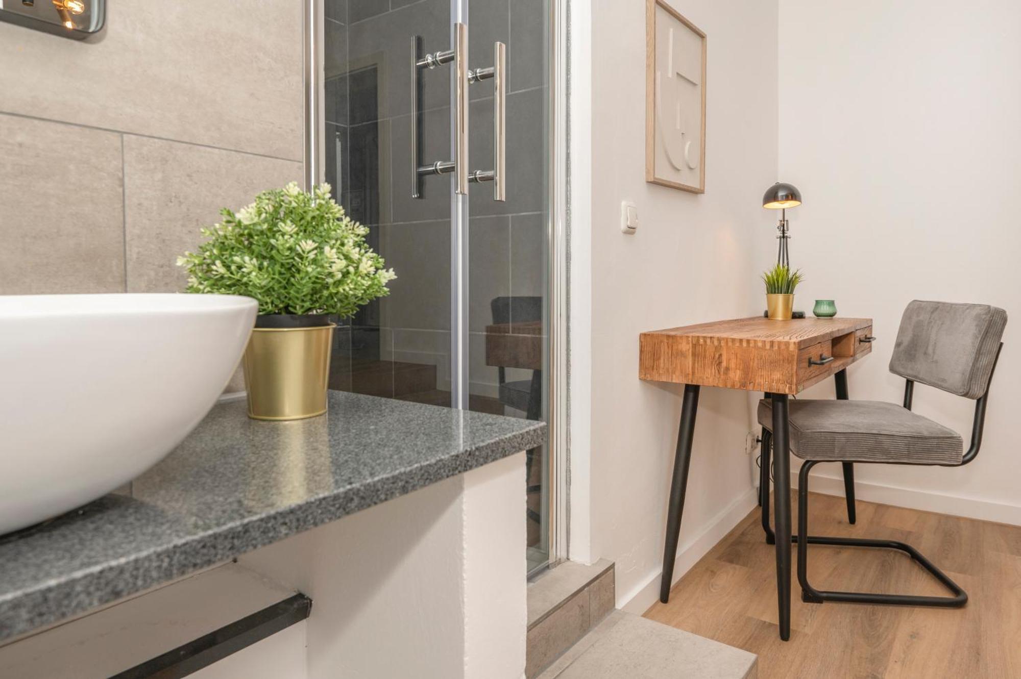 B49 - City & Messe Apartment โคโลญ ภายนอก รูปภาพ